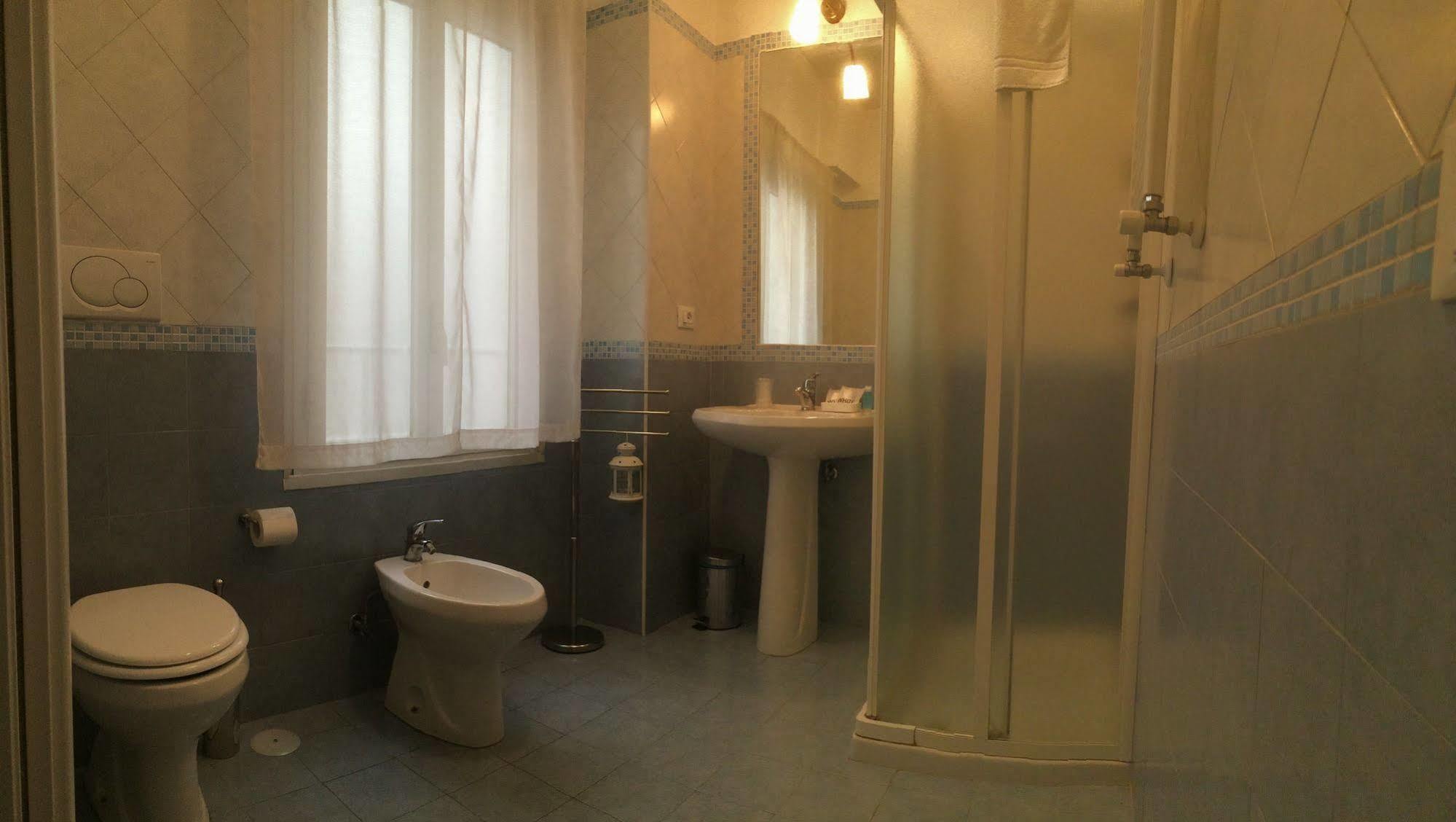 Domus Italiana Hotel Rome Exterior photo