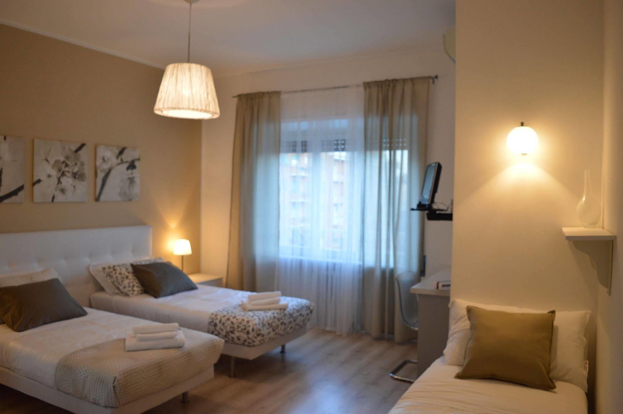 Domus Italiana Hotel Rome Exterior photo